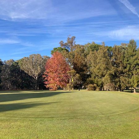 Corowa Golf Club Motel Esterno foto