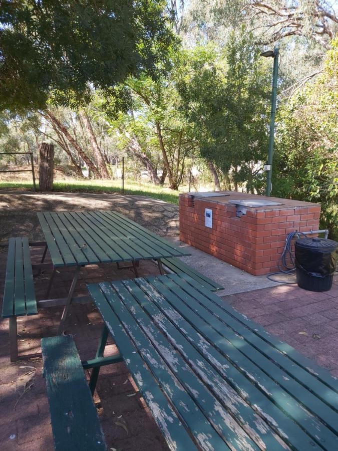 Corowa Golf Club Motel Esterno foto