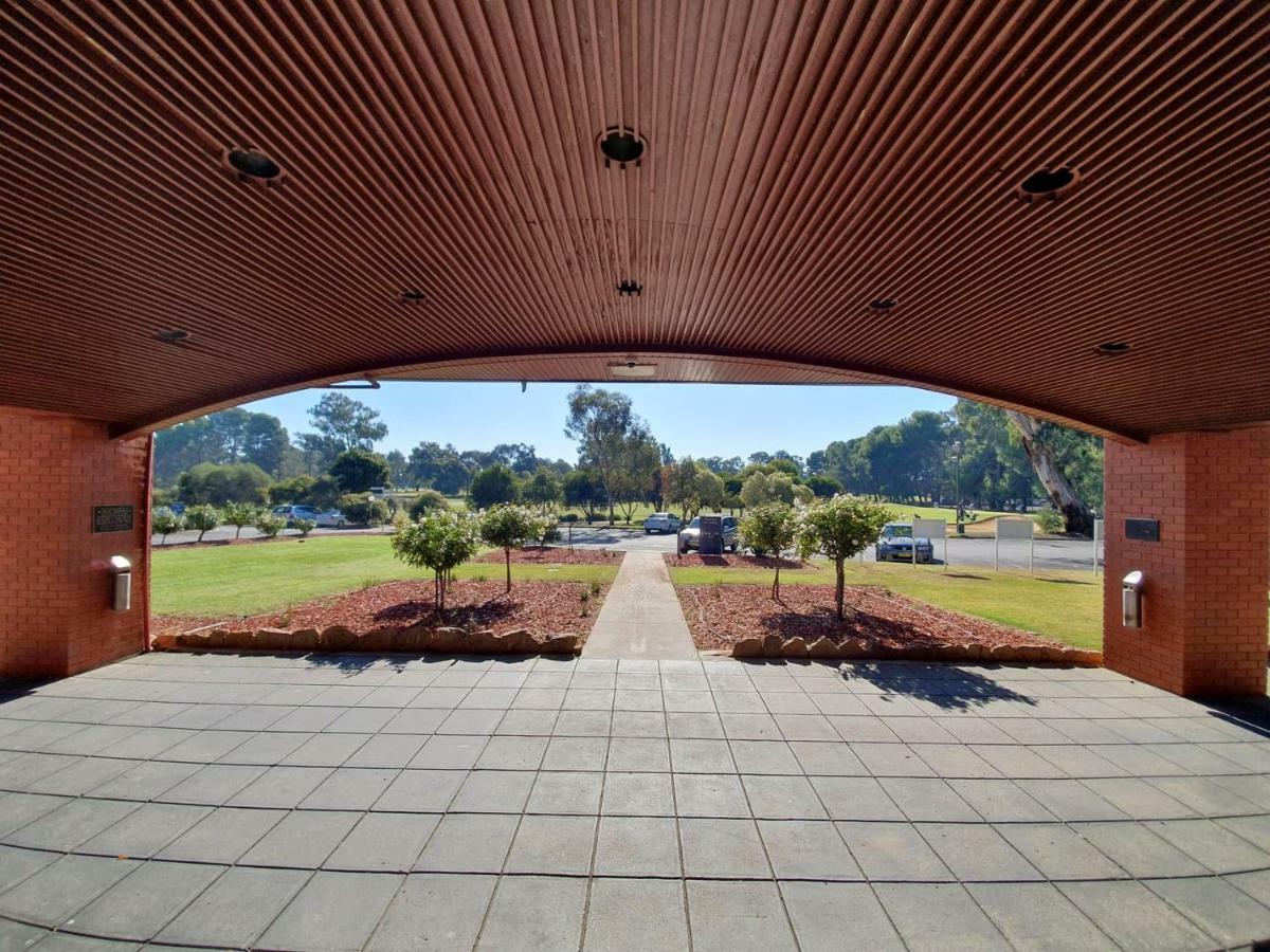 Corowa Golf Club Motel Esterno foto