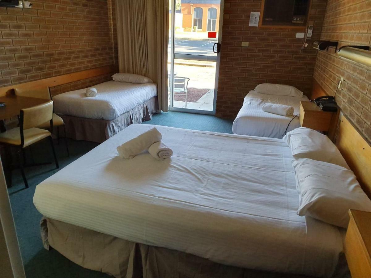 Corowa Golf Club Motel Esterno foto